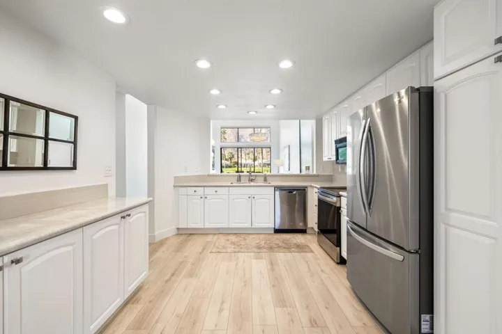 42-web-or-mls-8M4A3308