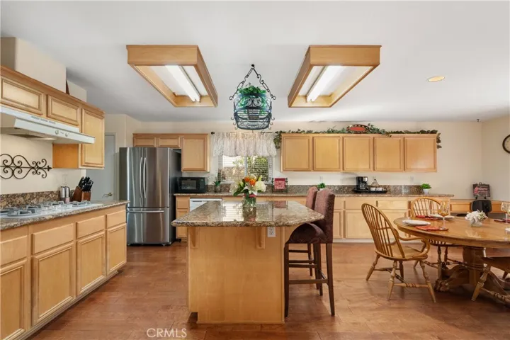 12653 Oakdale Street, Eastvale, California 92880