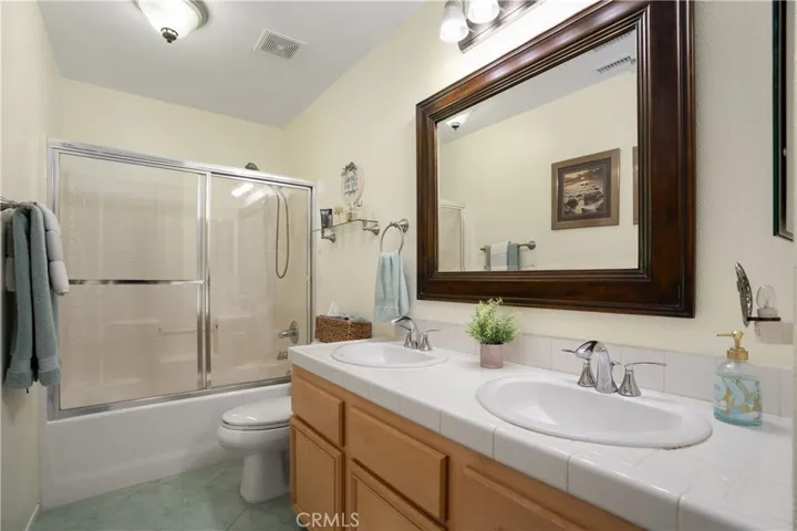 12653 Oakdale Street, Eastvale, California 92880