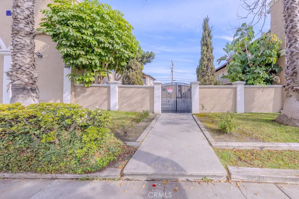902 S Fann Street, Anaheim, California 92804 home-pic-0
