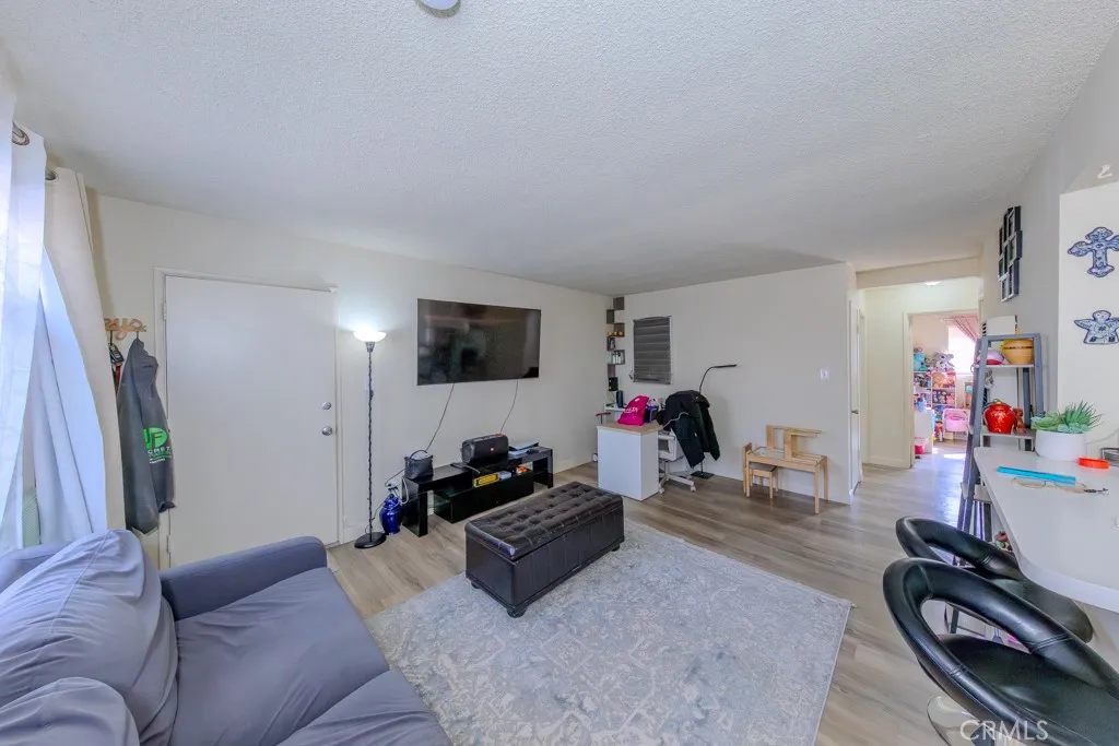 902 S Fann Street, Anaheim, California 92804 home-pic-10