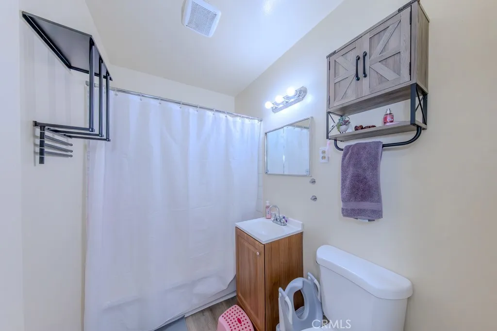 902 S Fann Street, Anaheim, California 92804 home-pic-12