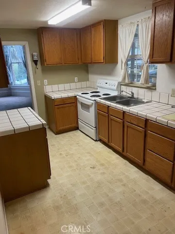 3271 Rockview, San Luis Obispo, California 93401