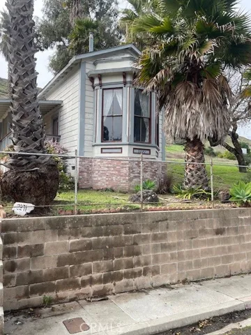 3271 Rockview, San Luis Obispo, California 93401