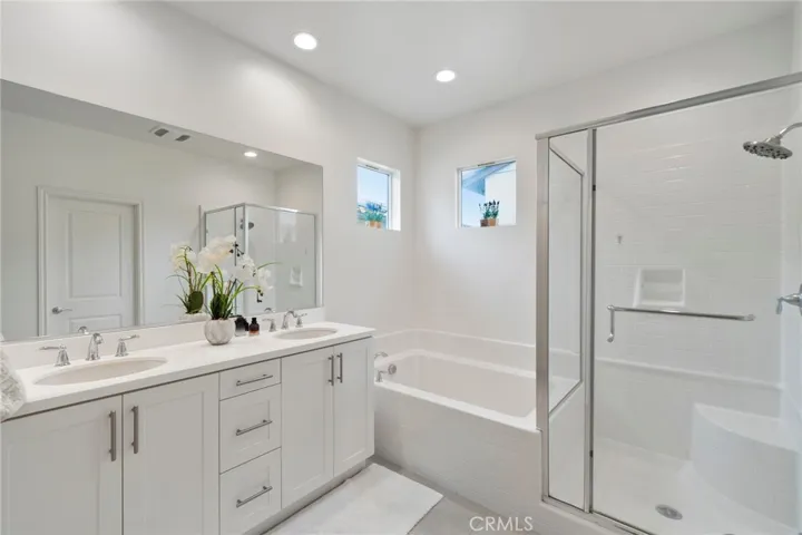 228 W Ridgewood Street, Long Beach, California 90805