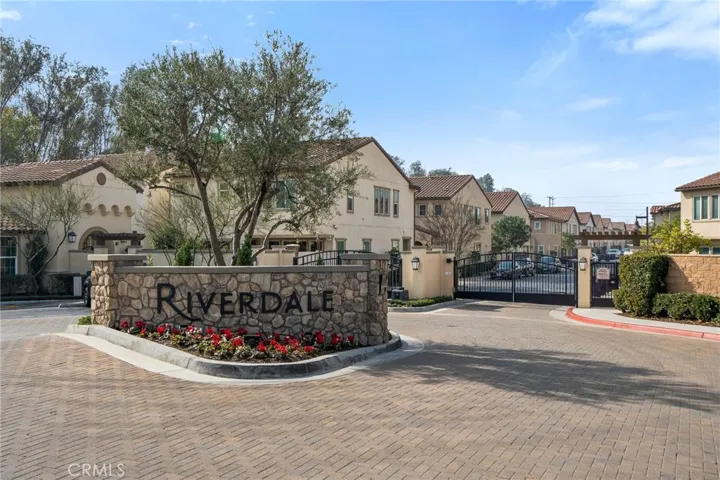 228 W Ridgewood Street, Long Beach, California 90805
