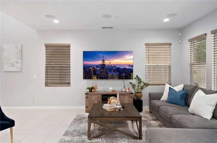 228 W Ridgewood Street, Long Beach, California 90805