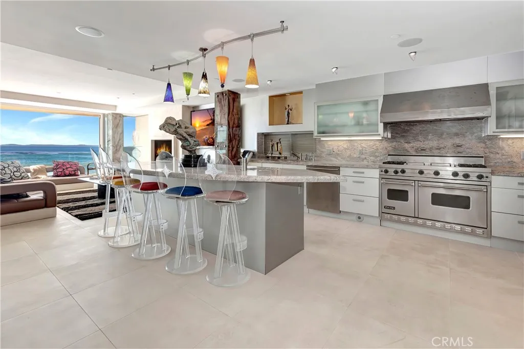 1261 Ocean Front, Laguna Beach, California 92651, 2 Bedrooms Bedrooms, ,5 BathroomsBathrooms,Residential,For Sale,Ocean Front,LG25026748