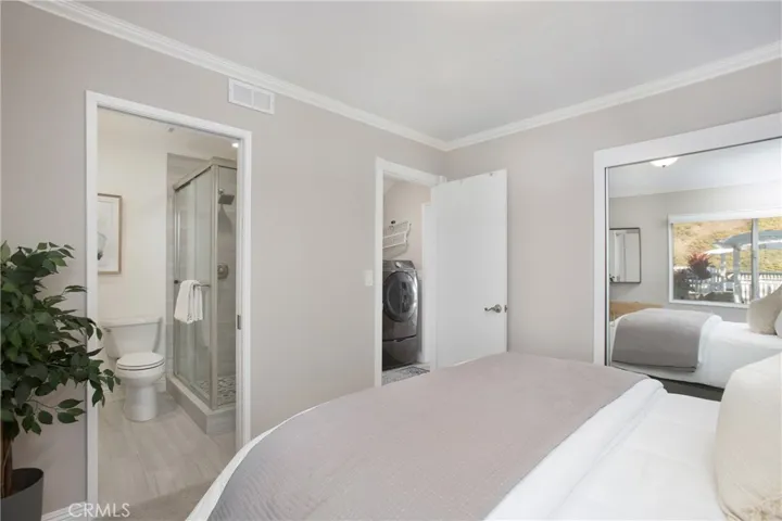 Bedroom up