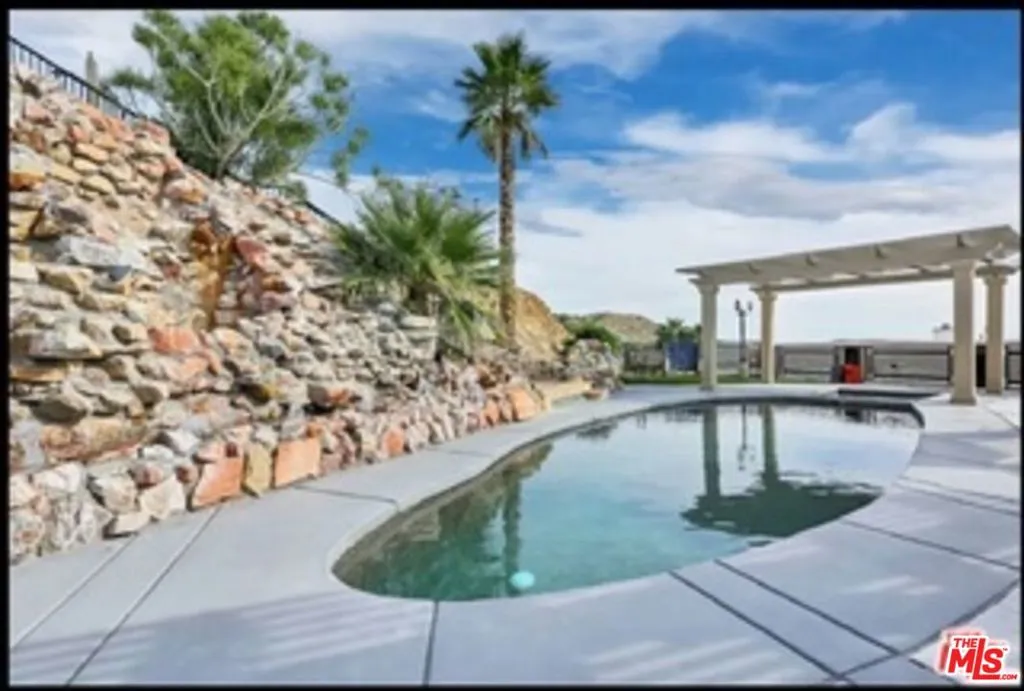 12220 Skyline Drive, Desert Hot Springs, California 92240 home-pic-23
