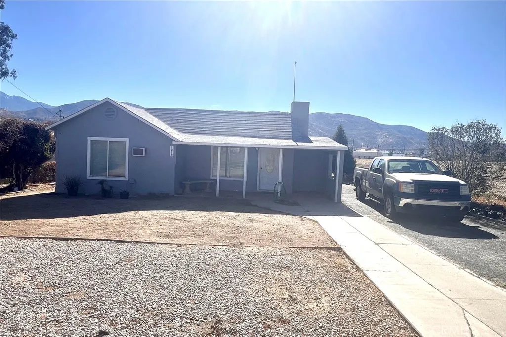 1010 E Nicolet Street, Banning, California 92220 home-pic-0