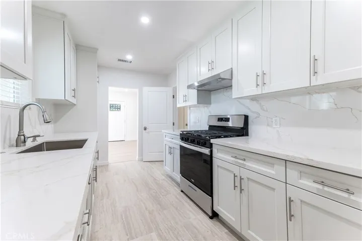 15436 Mayall Street, Mission Hills (san Fernando), California 91345