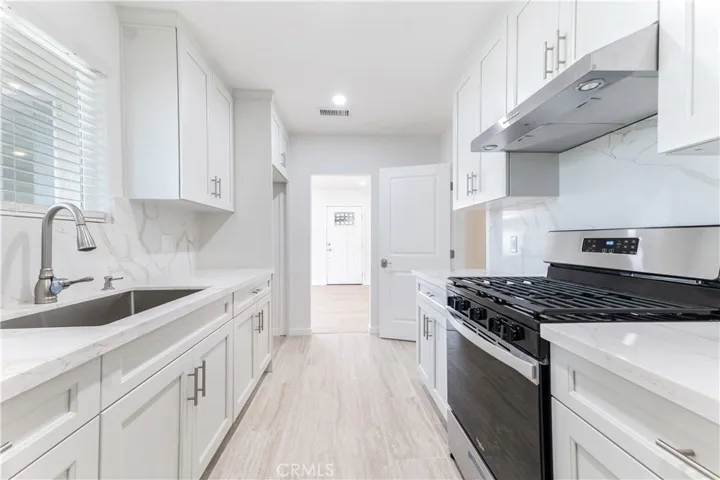 15436 Mayall Street, Mission Hills (san Fernando), California 91345