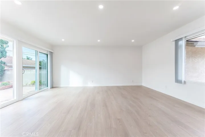 15436 Mayall Street, Mission Hills (san Fernando), California 91345