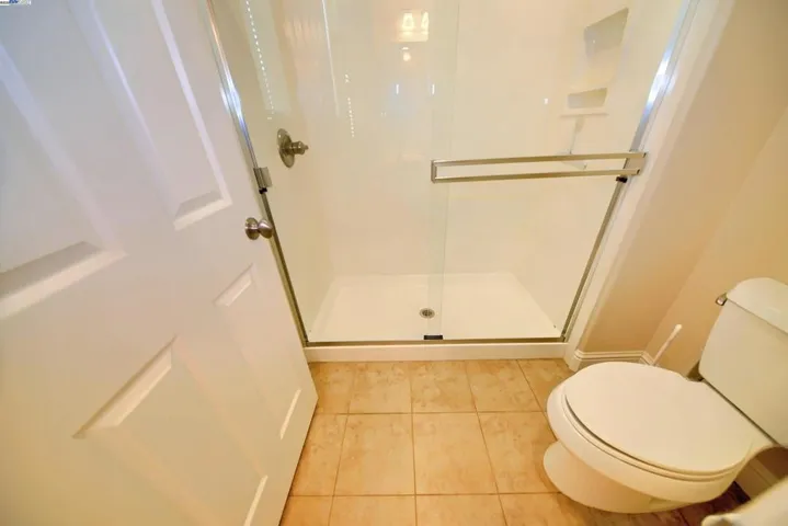 1079 Glen Abbey Dr, Manteca, California 95336