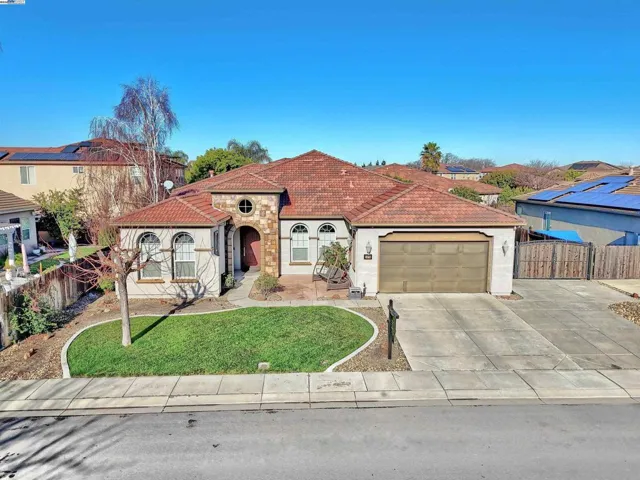 1079 Glen Abbey Dr, Manteca, California 95336