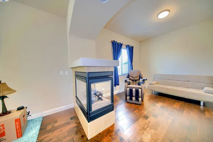 1079 Glen Abbey Dr, Manteca, California 95336