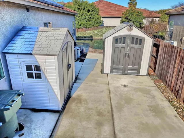 1079 Glen Abbey Dr, Manteca, California 95336