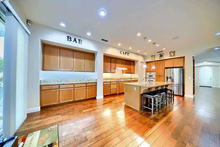 1079 Glen Abbey Dr, Manteca, California 95336