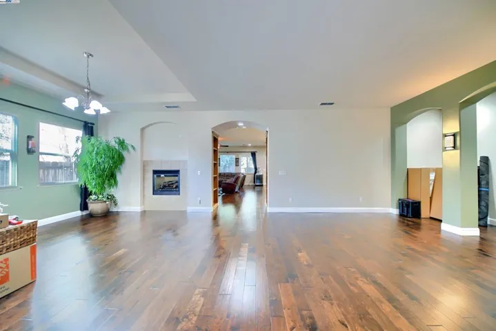 1079 Glen Abbey Dr, Manteca, California 95336