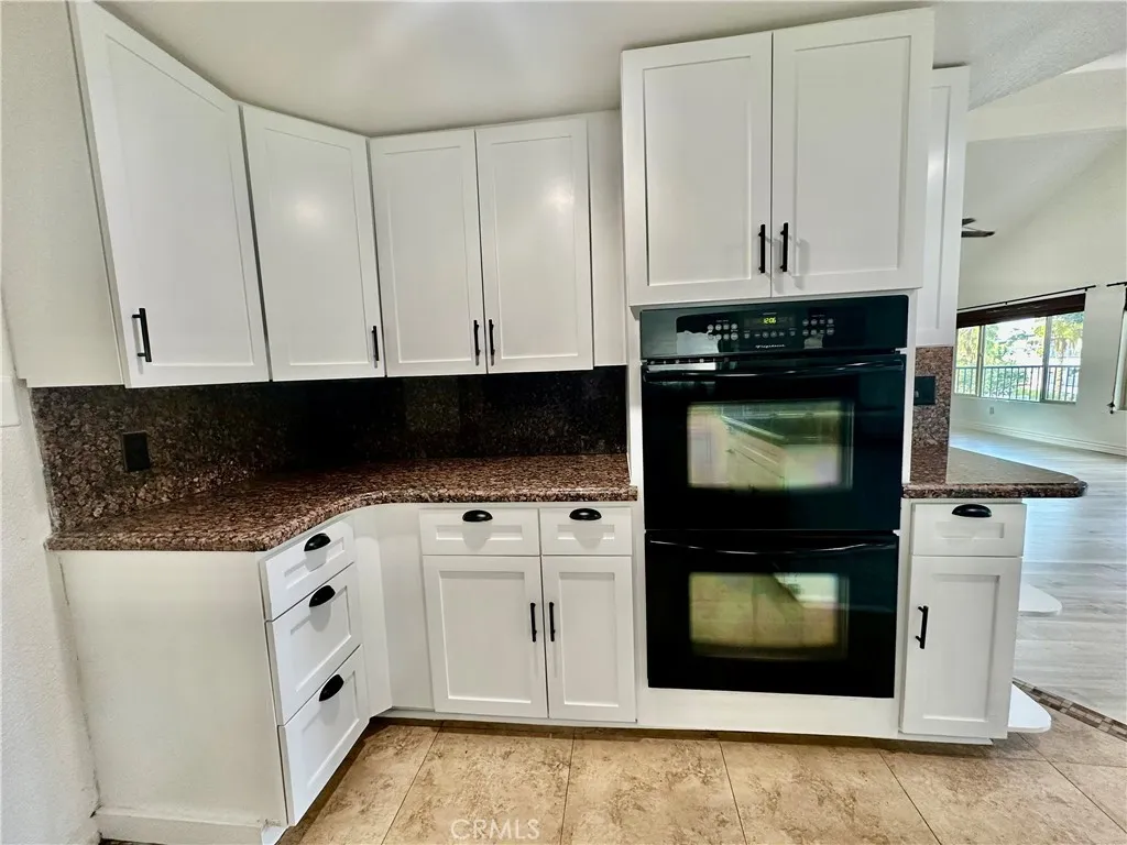 22700 Cascade Drive, Canyon Lake, California 92587 home-pic-5