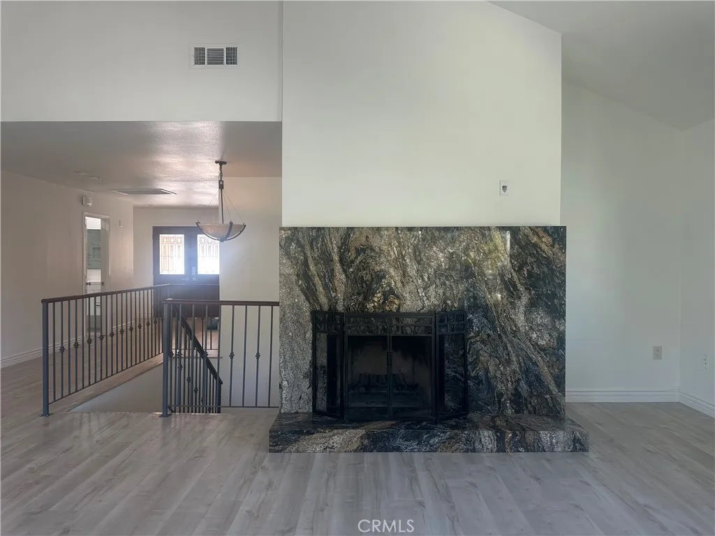 22700 Cascade Drive, Canyon Lake, California 92587 home-pic-8