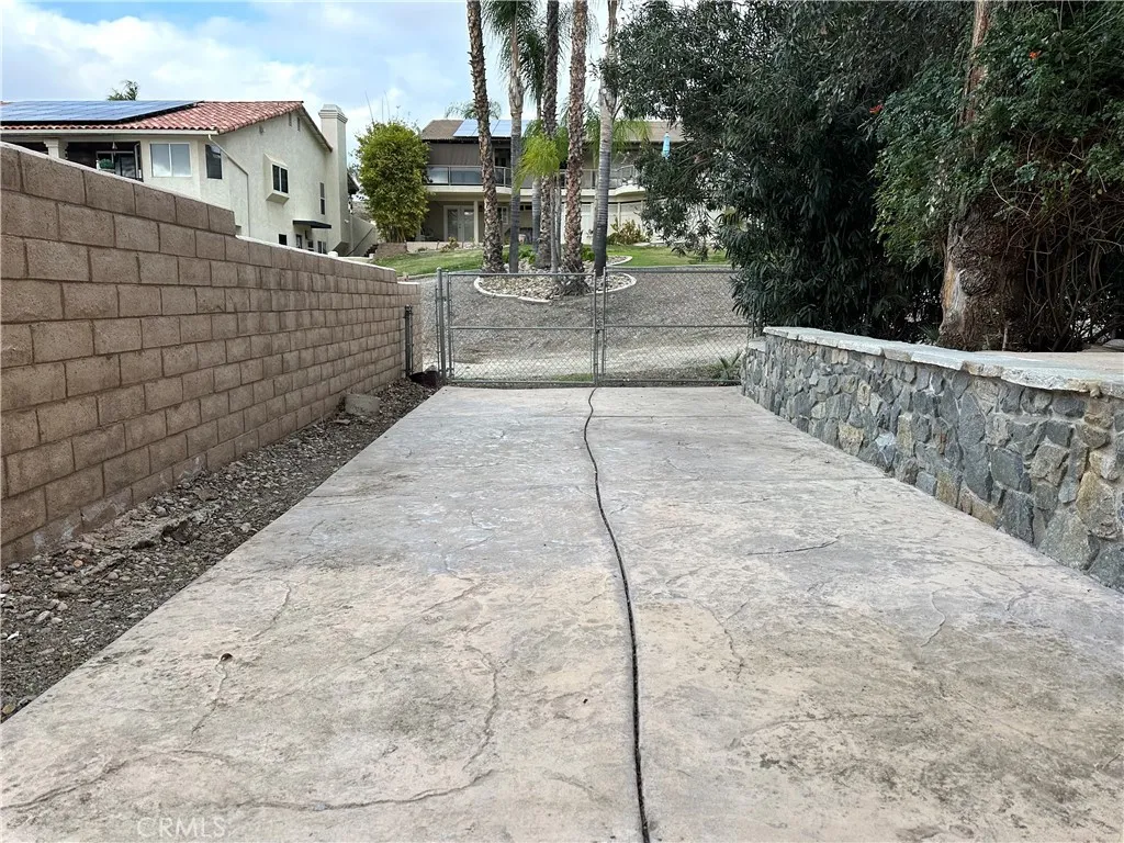 22700 Cascade Drive, Canyon Lake, California 92587 home-pic-22