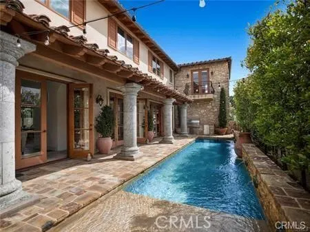 511 Fullerton Avenue, Newport Beach, California 92663