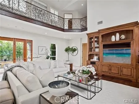 511 Fullerton Avenue, Newport Beach, California 92663