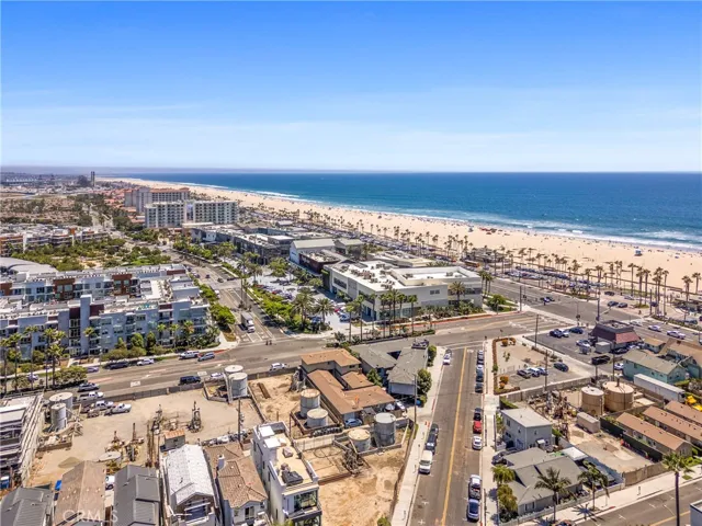 View of hotels in Downtown HB!
