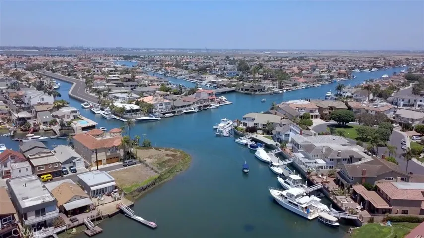 View over the HB Harbor!
