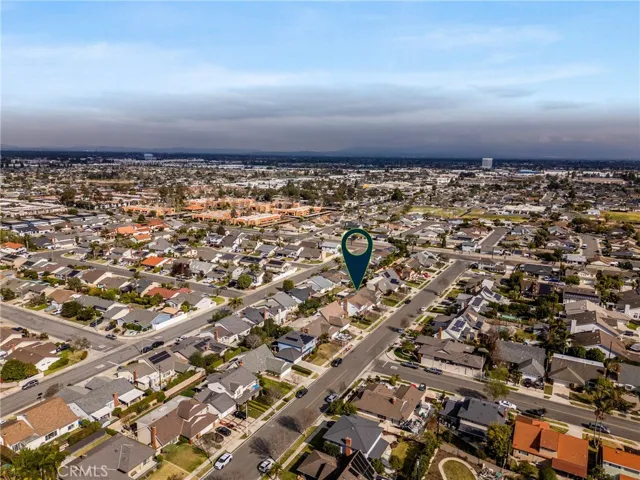Enjoy walks throughout this relaxing neighborhood!
