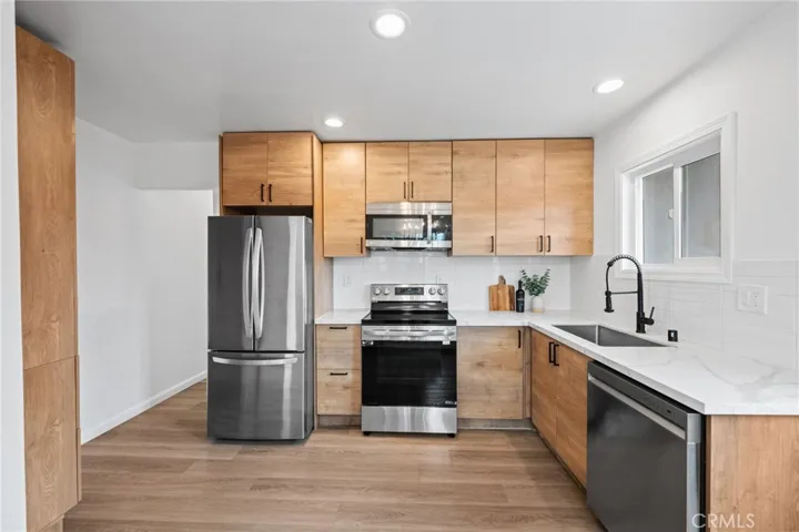 211 Greenview Road, Escondido, California 92026