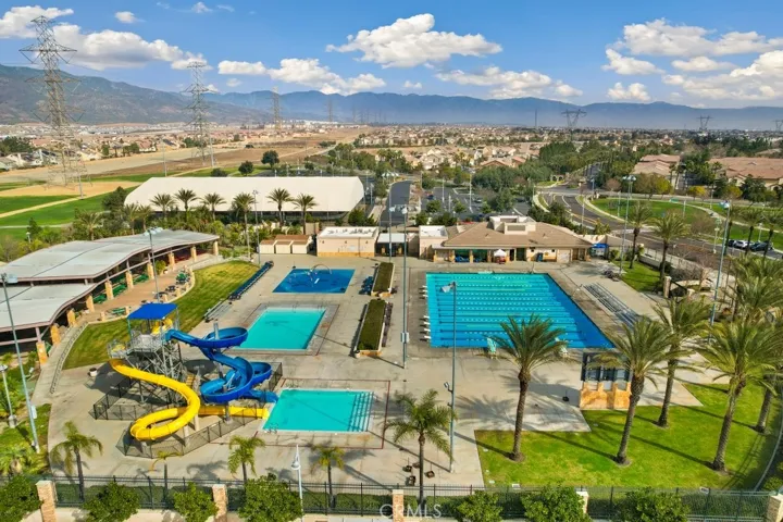 Fontana Aquatic Center
