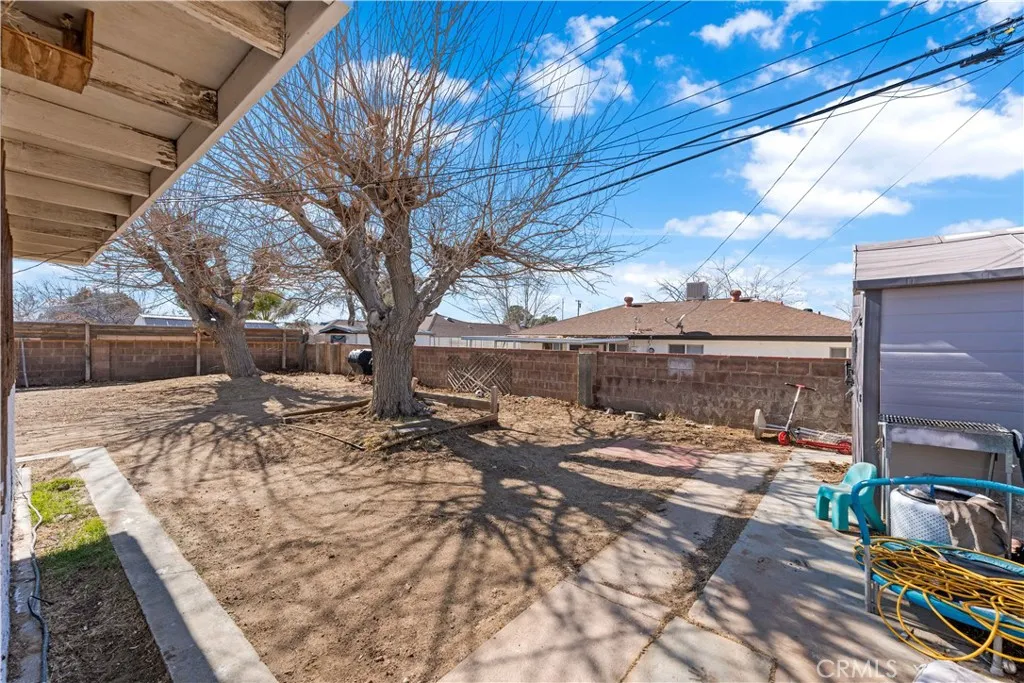 45421 4th Street E, Lancaster, California 93535 home-pic-15