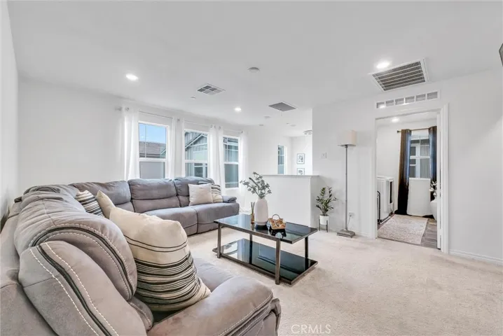 16722 Petrus Lane, Fontana, California 92336