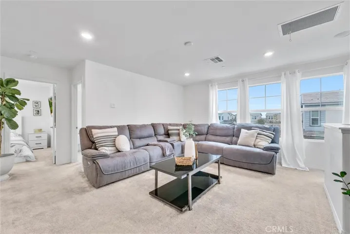 16722 Petrus Lane, Fontana, California 92336