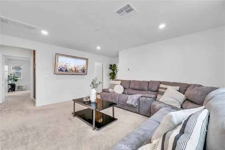 16722 Petrus Lane, Fontana, California 92336