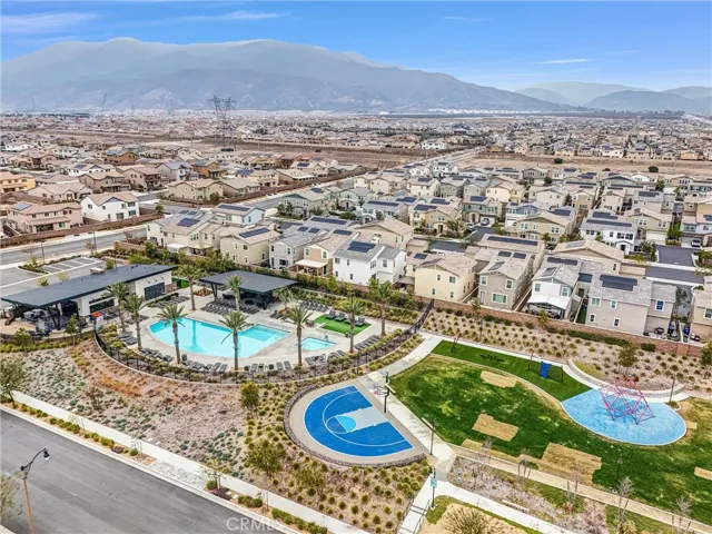 16722 Petrus Lane, Fontana, California 92336
