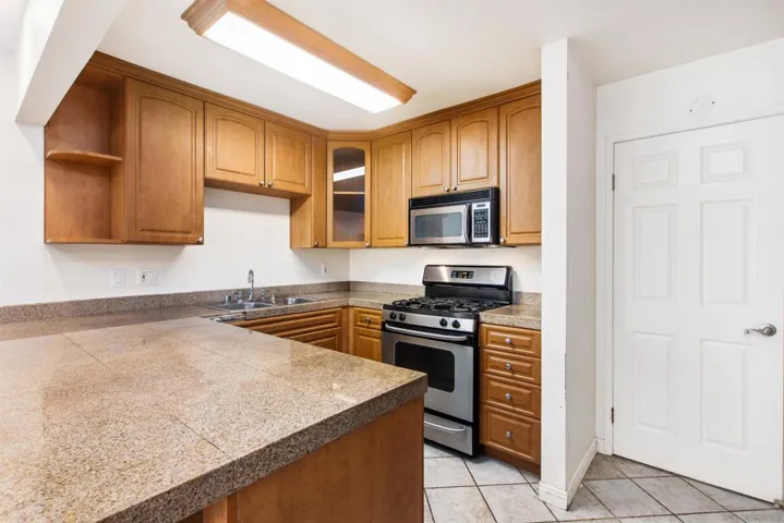 4950 Coronado Ave 3, San Diego, California 92107