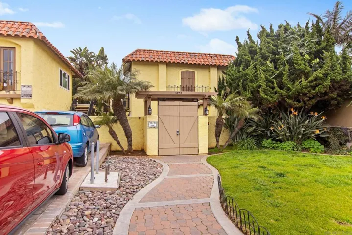 4950 Coronado Ave 3, San Diego, California 92107