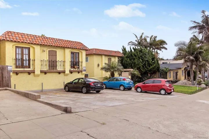 4950 Coronado Ave 3, San Diego, California 92107