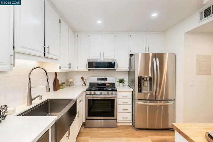 220 Apollo 4, Hercules, California 94547