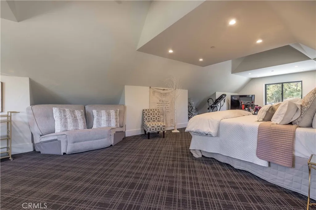 634 Cedar Glen Drive, Big Bear City, California 92314 home-pic-48
