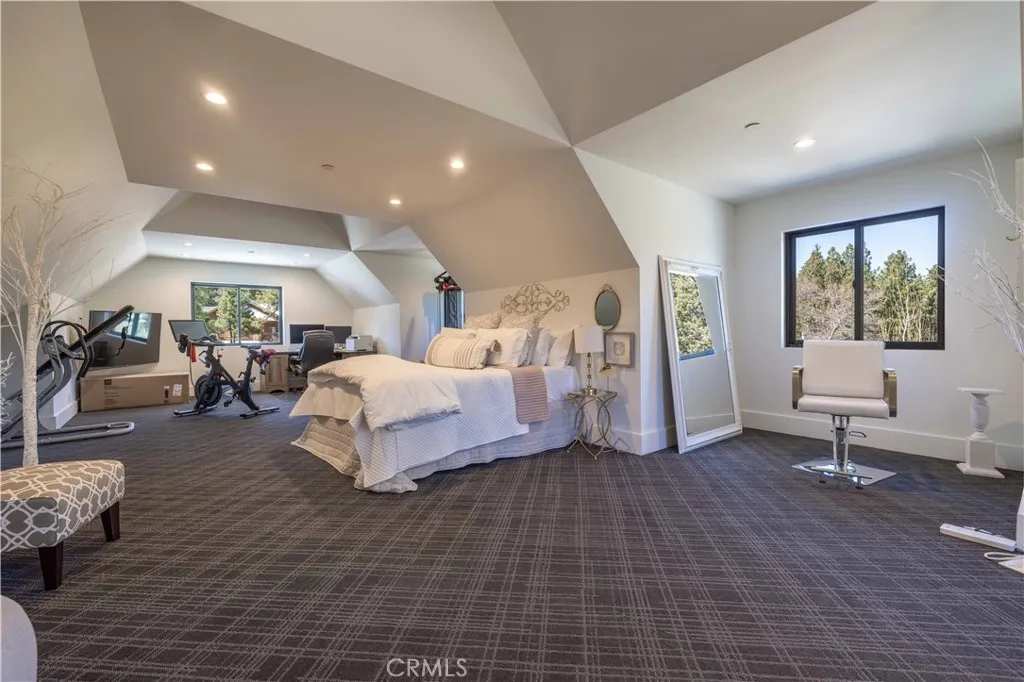 634 Cedar Glen Drive, Big Bear City, California 92314 home-pic-47