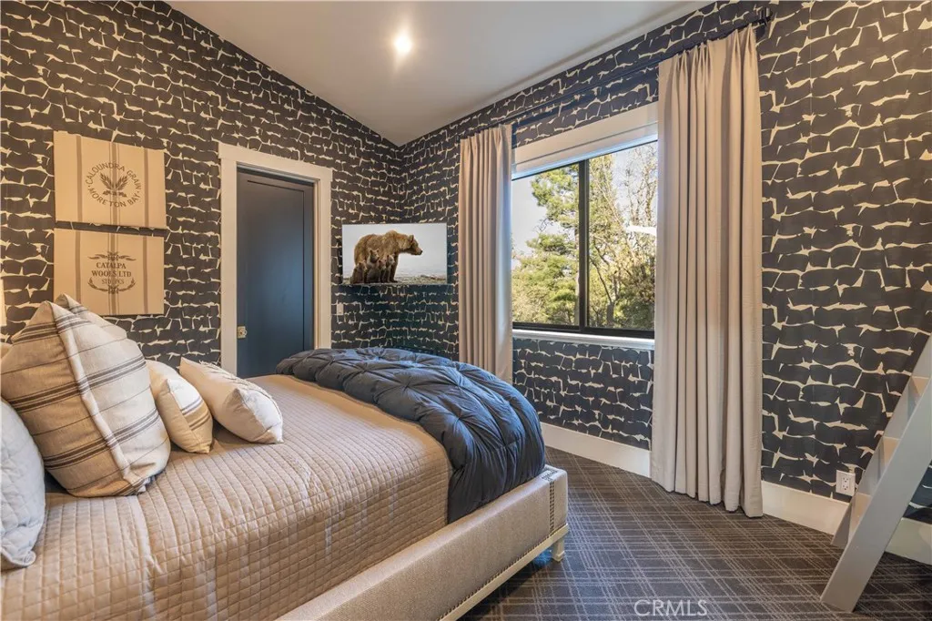 634 Cedar Glen Drive, Big Bear City, California 92314 home-pic-36