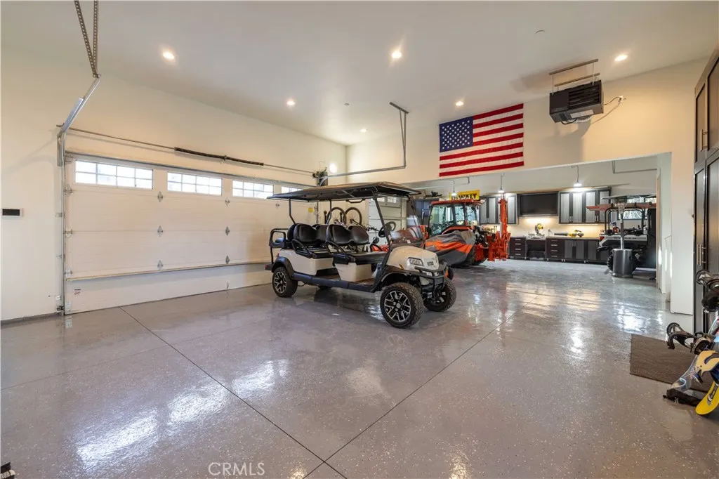 634 Cedar Glen Drive, Big Bear City, California 92314 home-pic-44
