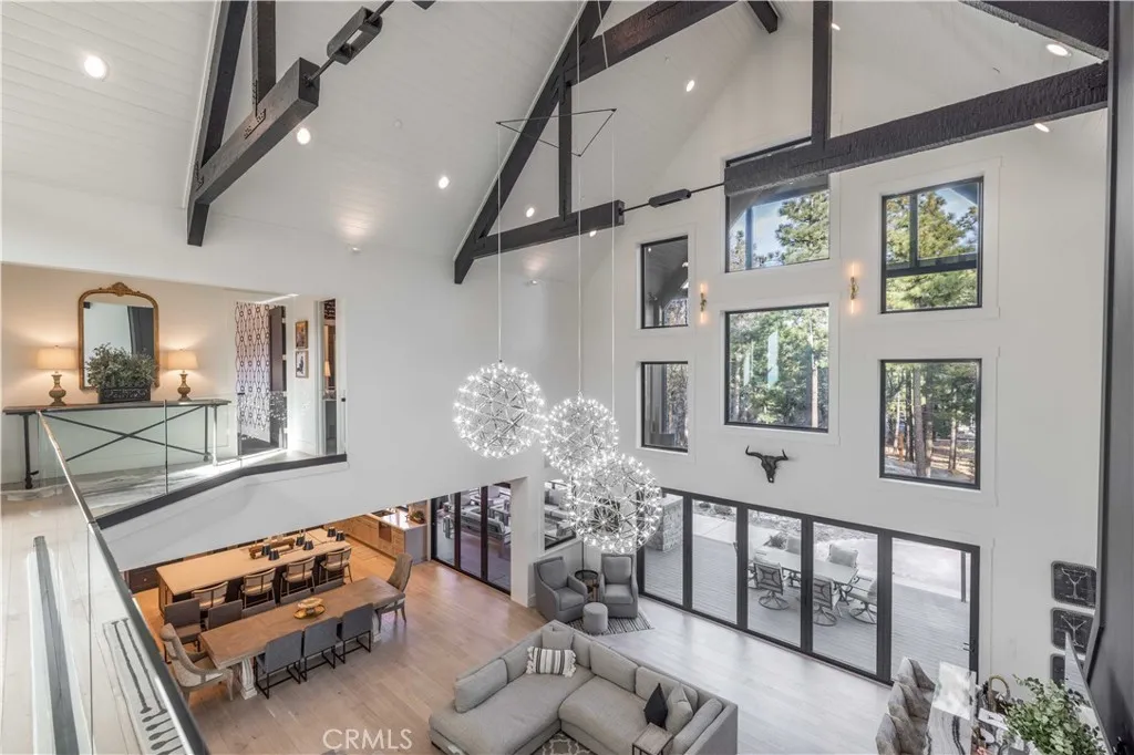 634 Cedar Glen Drive, Big Bear City, California 92314 home-pic-8