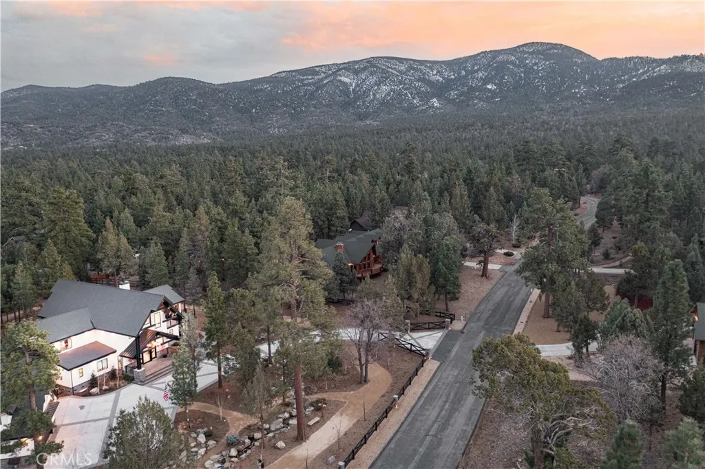 634 Cedar Glen Drive, Big Bear City, California 92314 home-pic-56