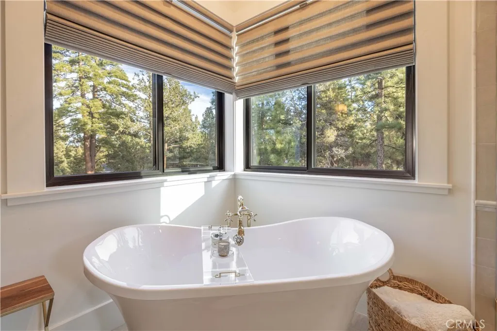 634 Cedar Glen Drive, Big Bear City, California 92314 home-pic-31